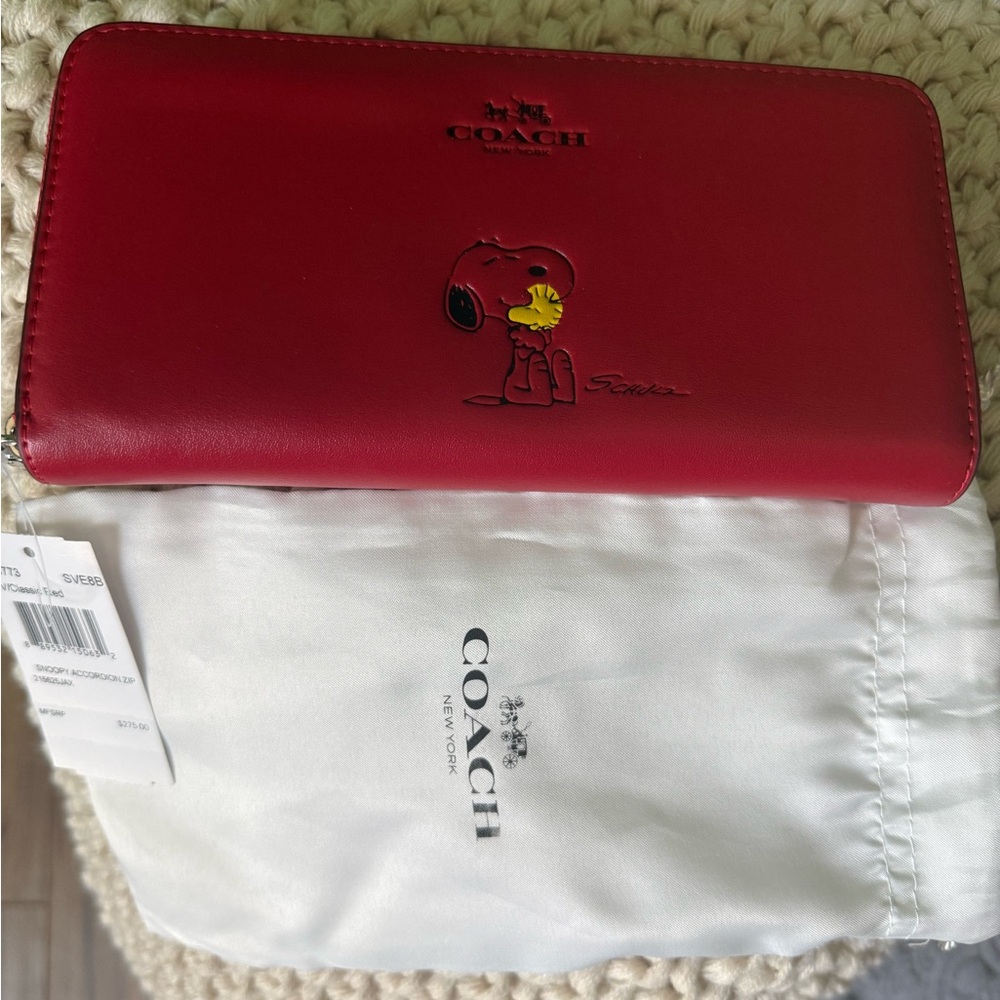 Coach Classic Red Snoopy Accordion Zip Wallet Tag and Dust Bag